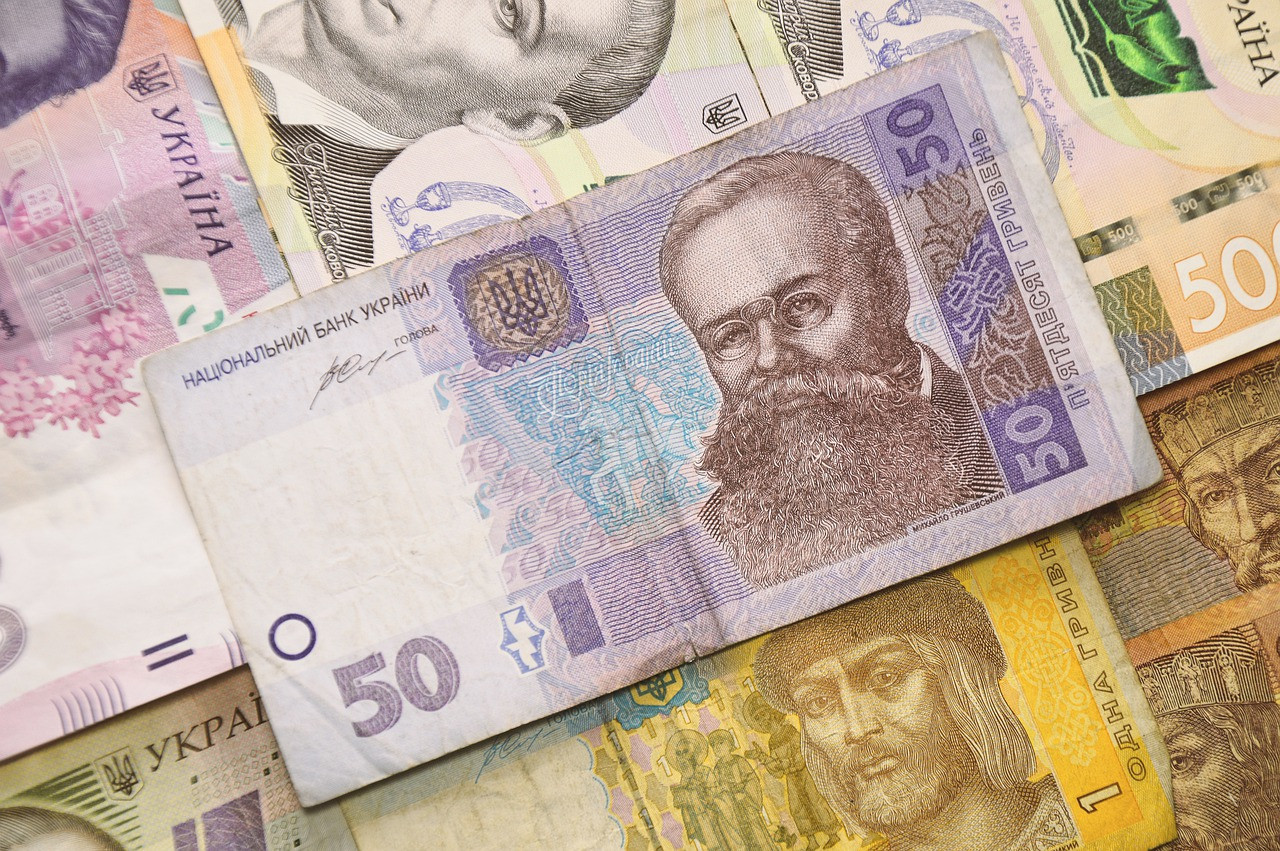 Зарплати, пенсії та податки в Україні виросли з 1 грудня - зображення