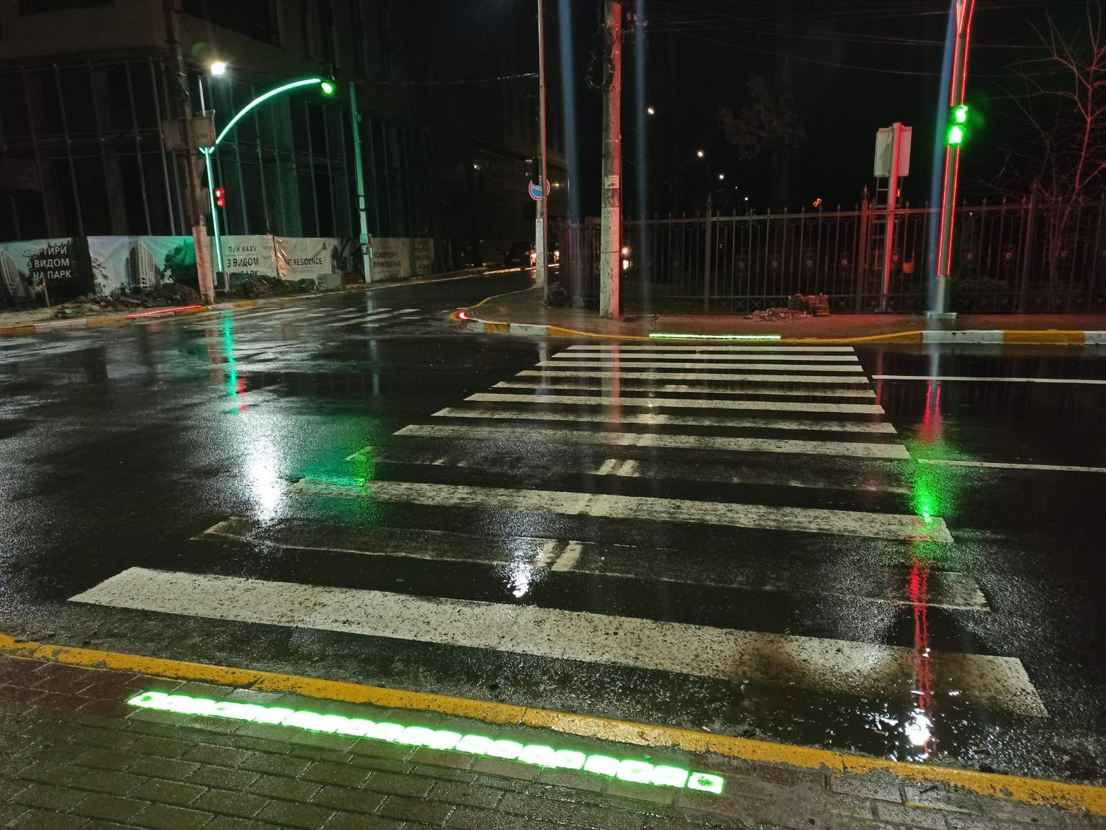 В Ірпені встановили унікальні світлофори - зображення