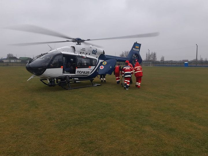 На Броварщині жінку з інфарктом доставили до лікарні на гелікоптері - зображення