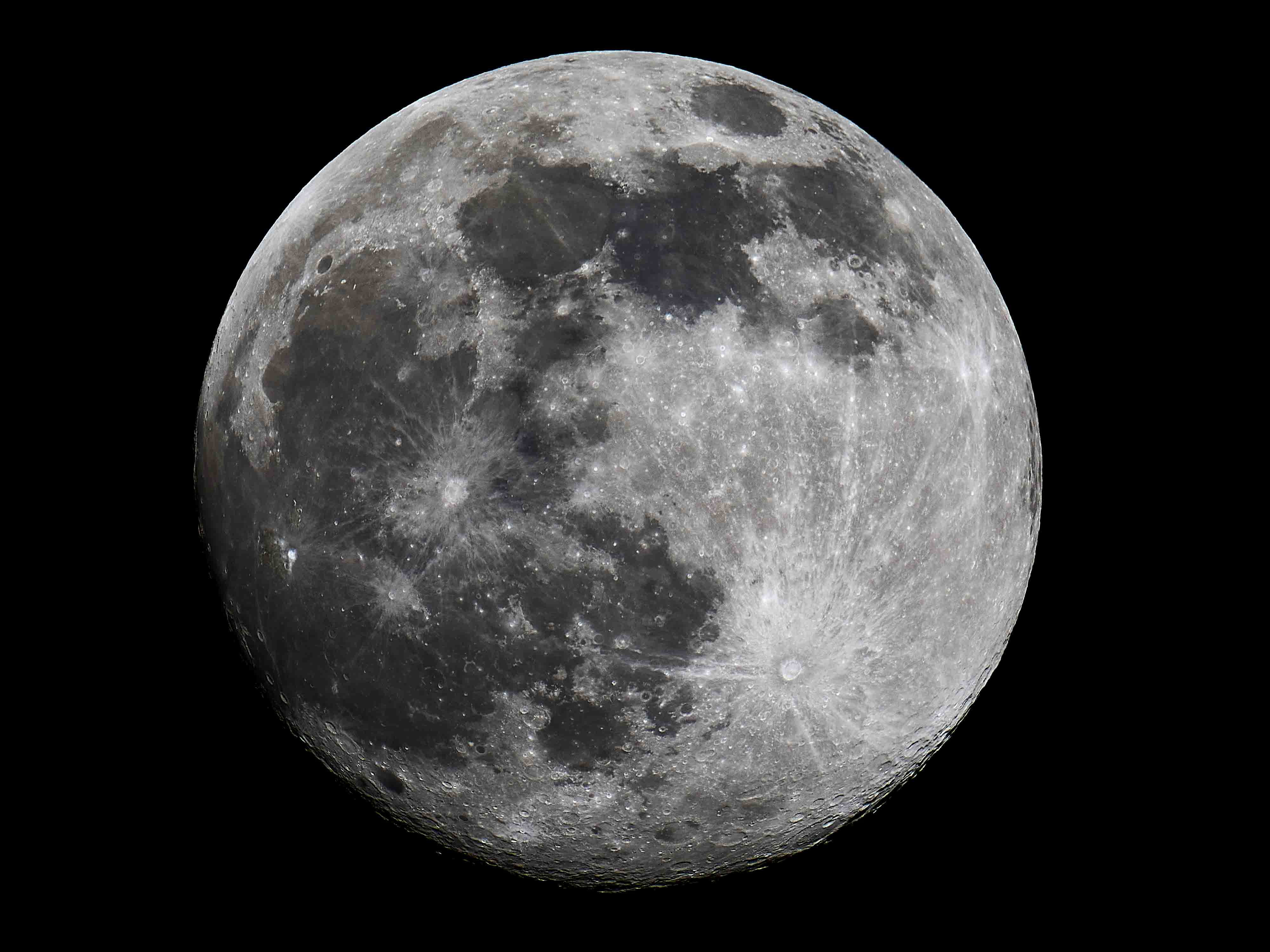 Японія набирає астронавтів для польоту на Місяць - зображення