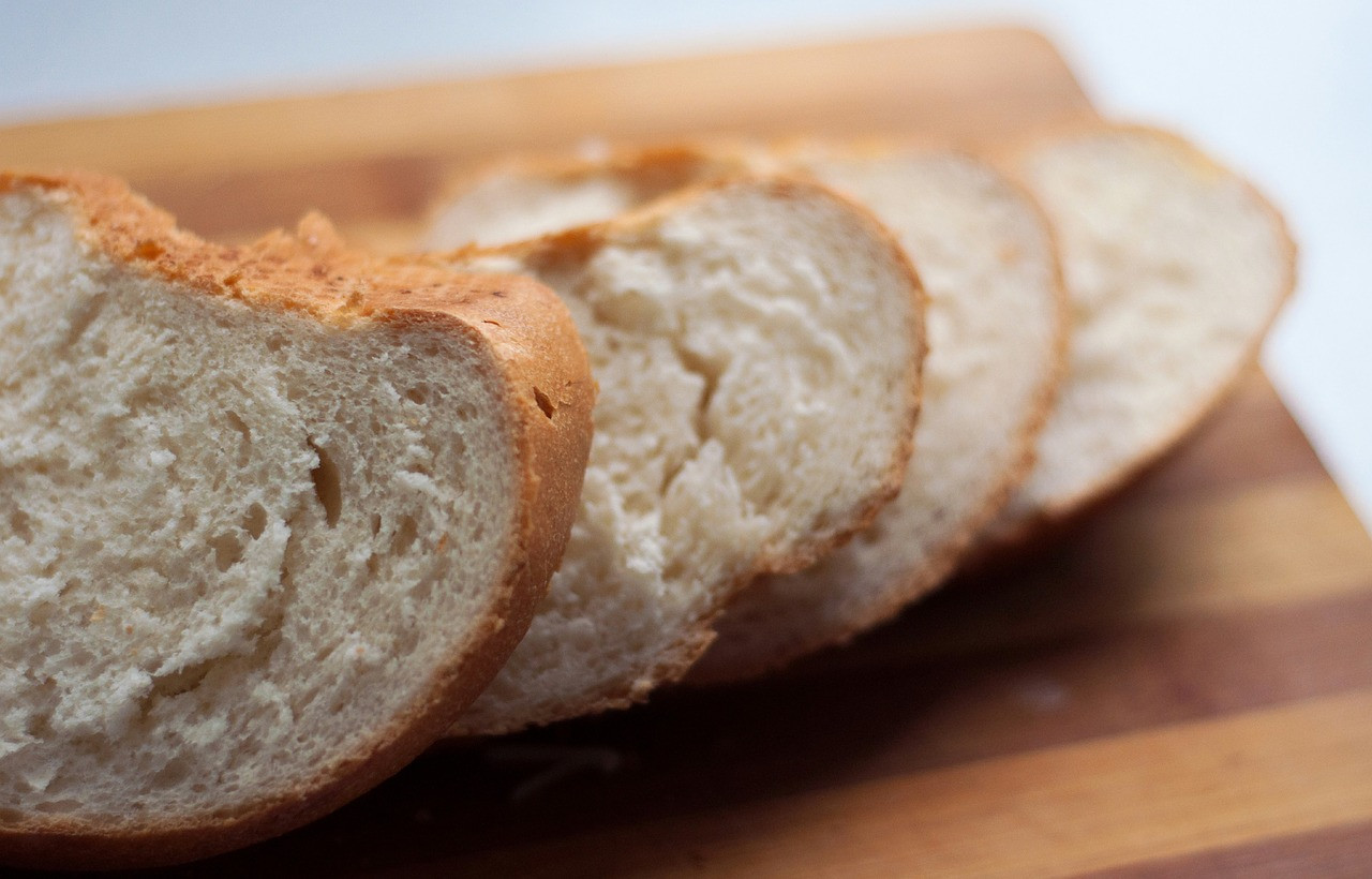 Кабмін переніс розгляд питання про регулювання ціни на хліб - зображення