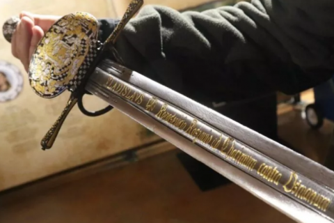 До України з Польщі привезуть меч гетьмана Сагайдачного - зображення