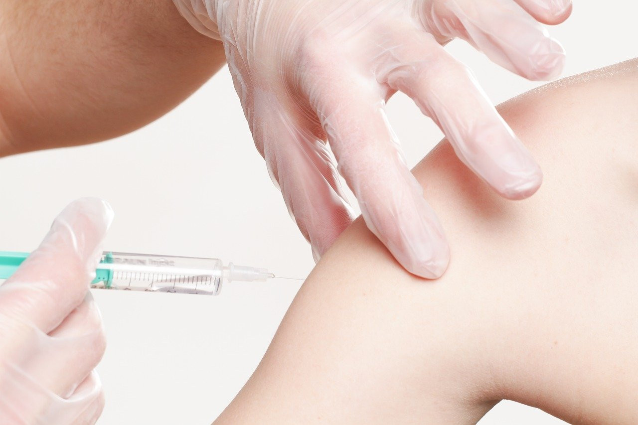 На Київщині вже більш як половина жителів вакциновані проти COVID-19 - зображення