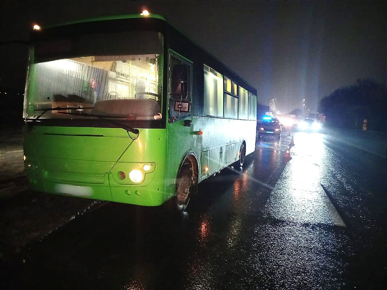 На Бориспільщині чоловік потрапив під колеса автобуса - зображення