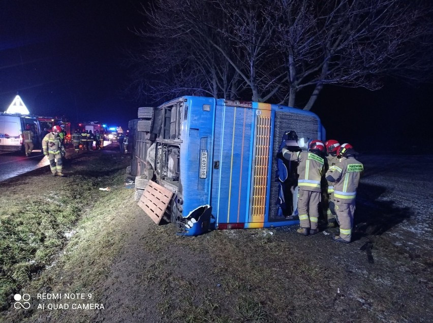 У Польщі перекинувся автобус з українцями - зображення