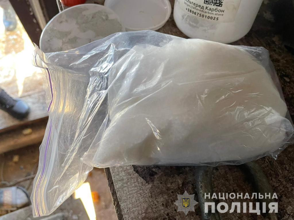 Наркотиків на 10 млн грн: на Київщині накрили нарколабораторію - зображення