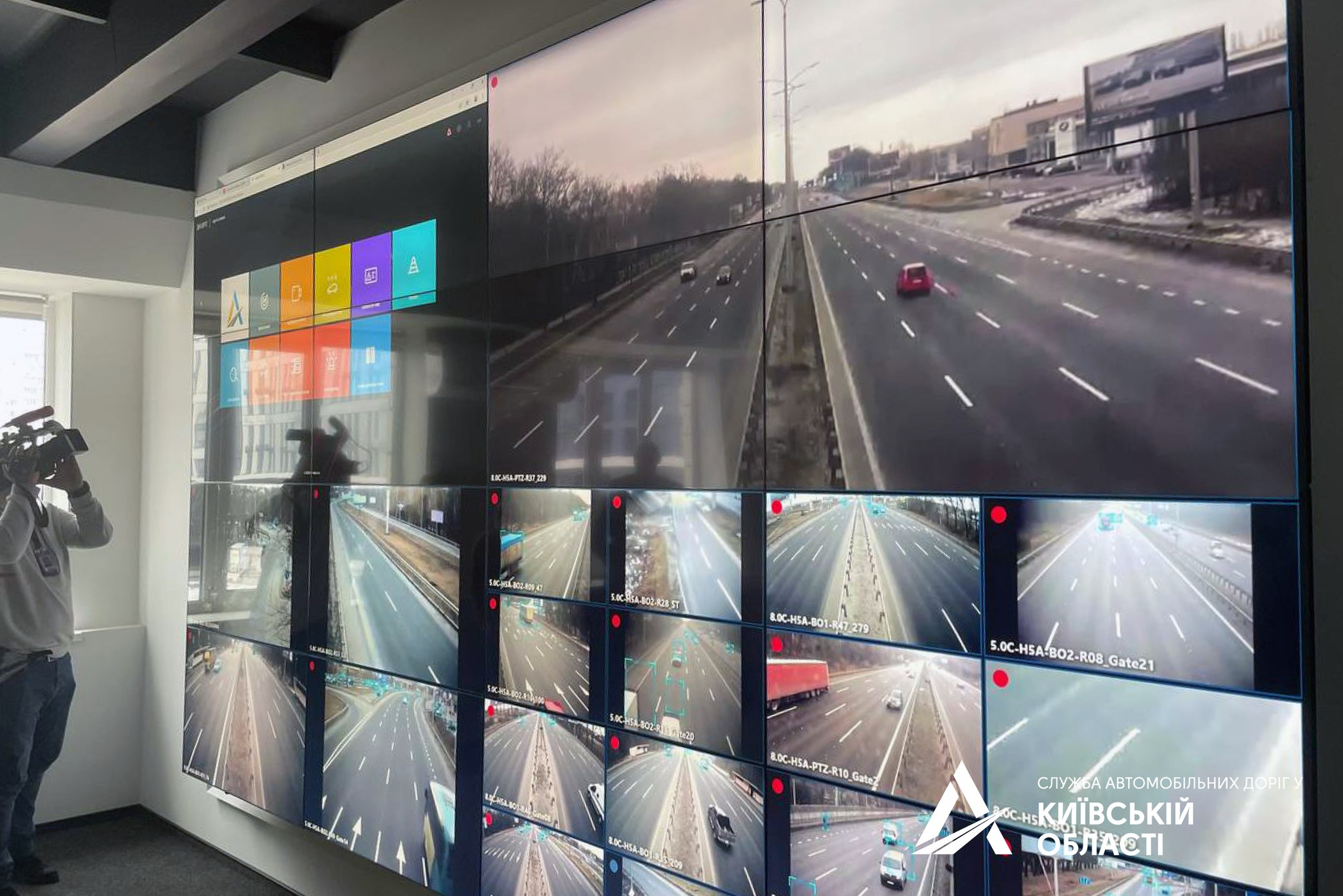 На магістралі Київ – Бориспіль встановили систему керування дорожнім рухом - зображення