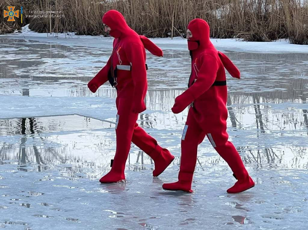 Рятувальники Вишгородщини отримали нове обладнання та спеціальні костюми - 3 - зображення