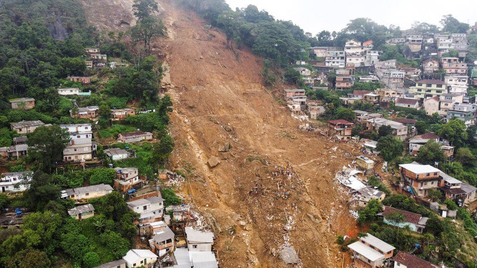 Через повінь та зсуви в Бразилії загинули майже 100 людей - зображення