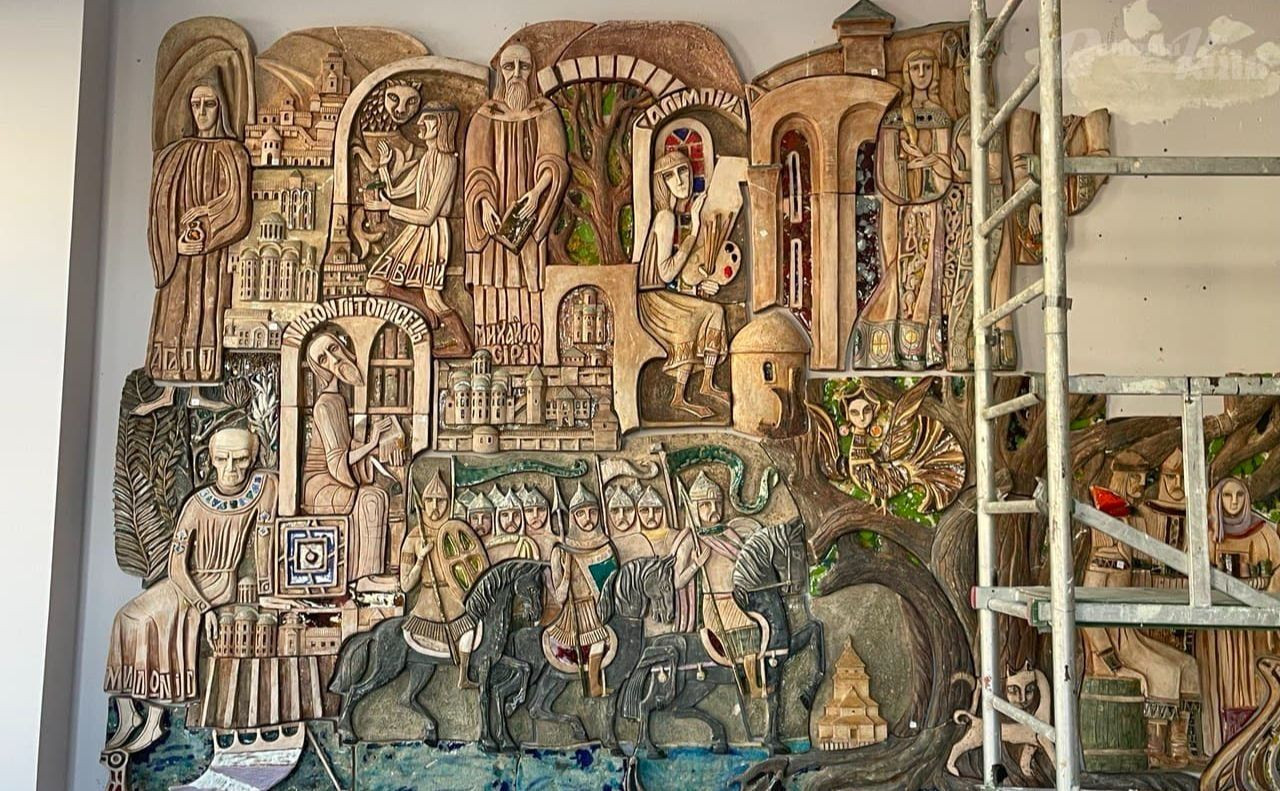 У Софії Київській реставрують горельєфне панно - зображення