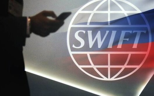 ЄС відключив від SWIFT сім російських банків та заборонив постачати євро агресору - зображення