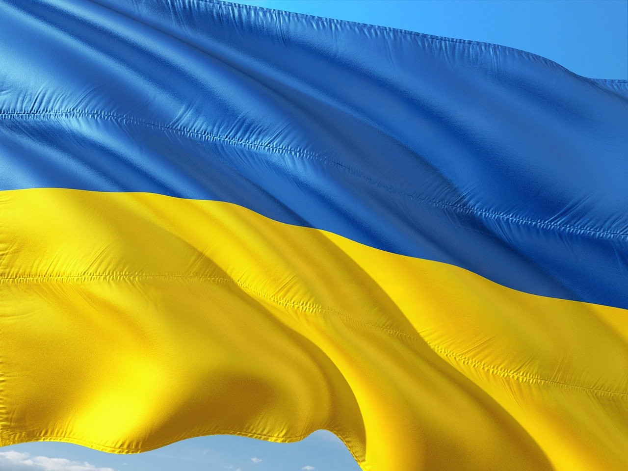Над Бучею знову підняли український прапор - зображення
