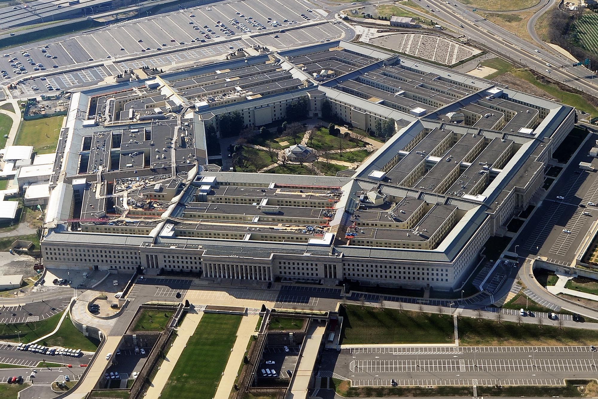 У Пентагоні заявили, що ЗСУ воюють винахідливо, а росіяни збиті з пантелику - зображення
