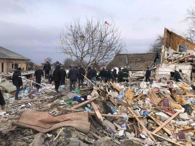 На Фастівщині окупанти обстріляли мирне село, є загиблі - зображення
