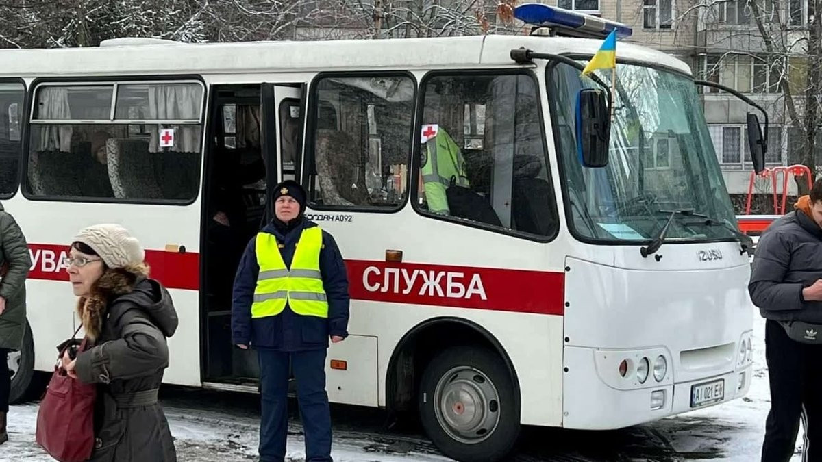 Перші евакуаційні автобуси з Ірпеня та Бучі вже вирушили до Івано-Франківська - зображення