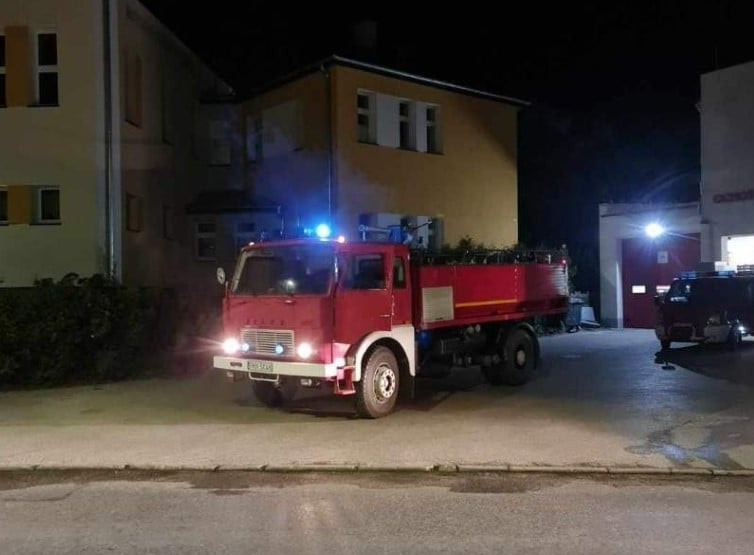 Польська громада передала Вишневому важку рятувально-пожежну машину - зображення