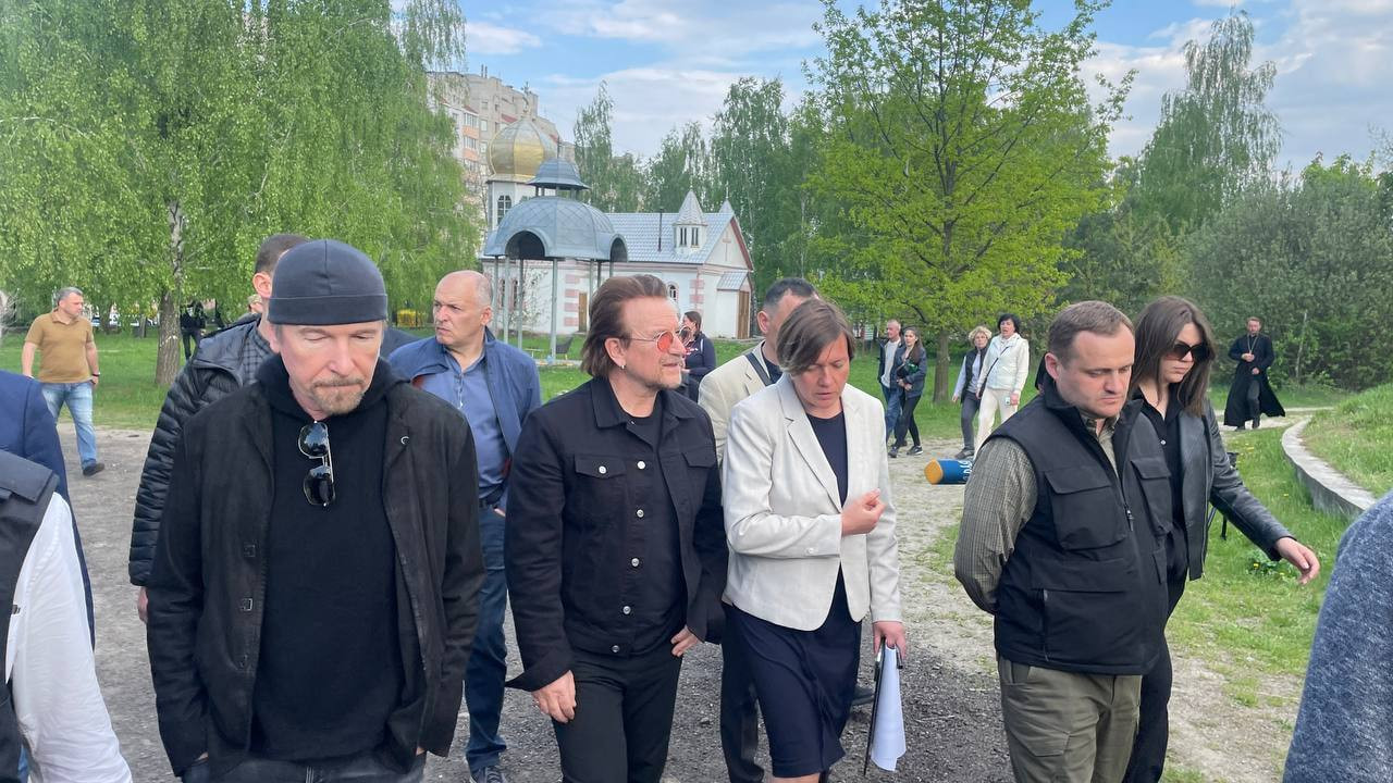 U2 побували в Ірпені, Бучі та Бородянці - зображення