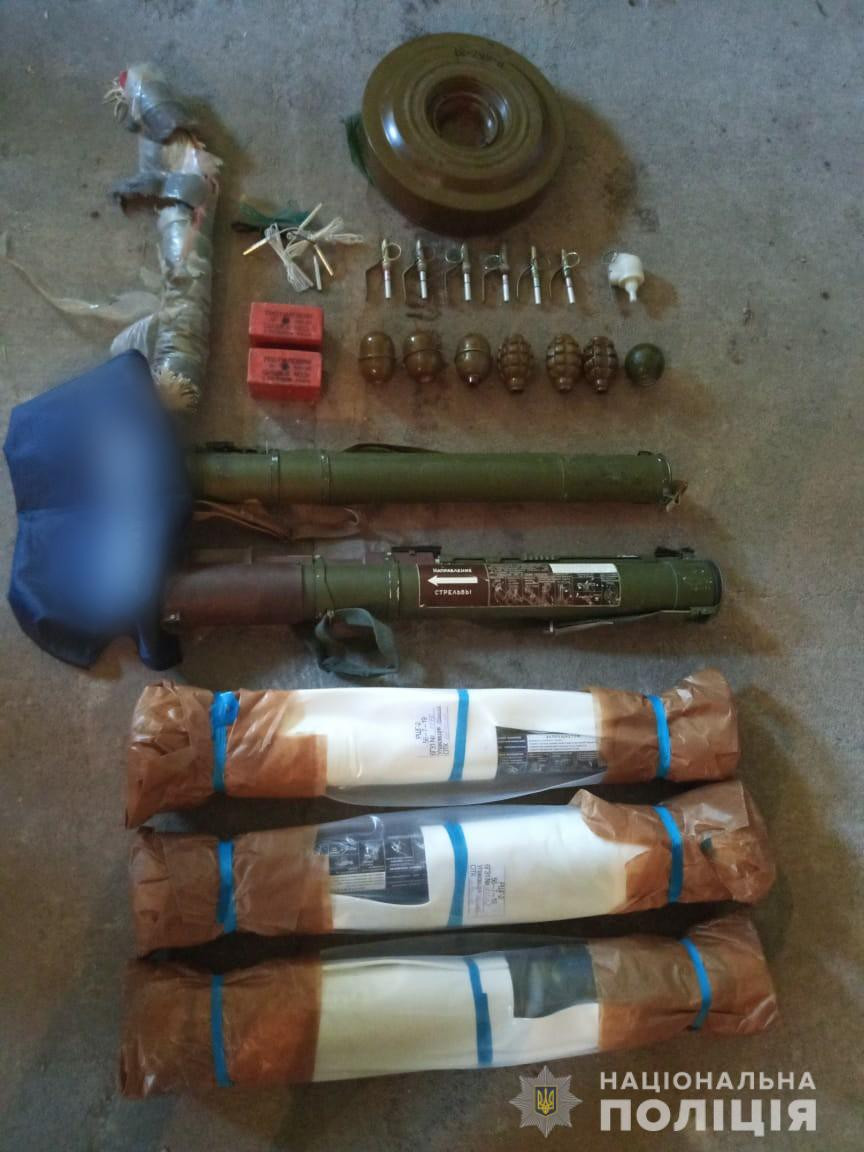 Ракета, міни та гранати: вибухотехніки на Київщині продовжують виявляти небезпечні знахідки - 1 - зображення
