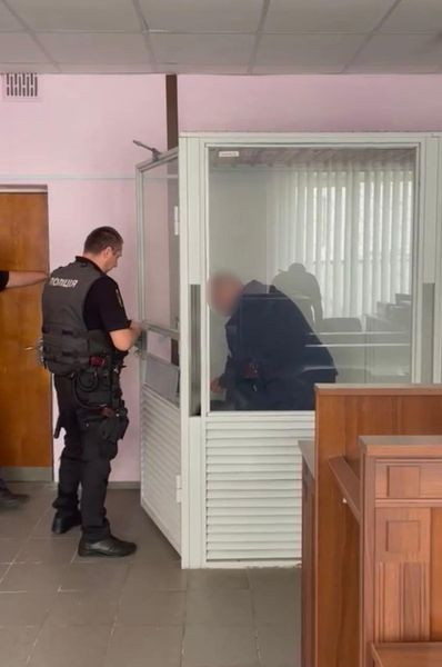 На Київщині затримали чоловіка, який допомагав військовозобов'язаним ухилятись від  служби в армії - зображення