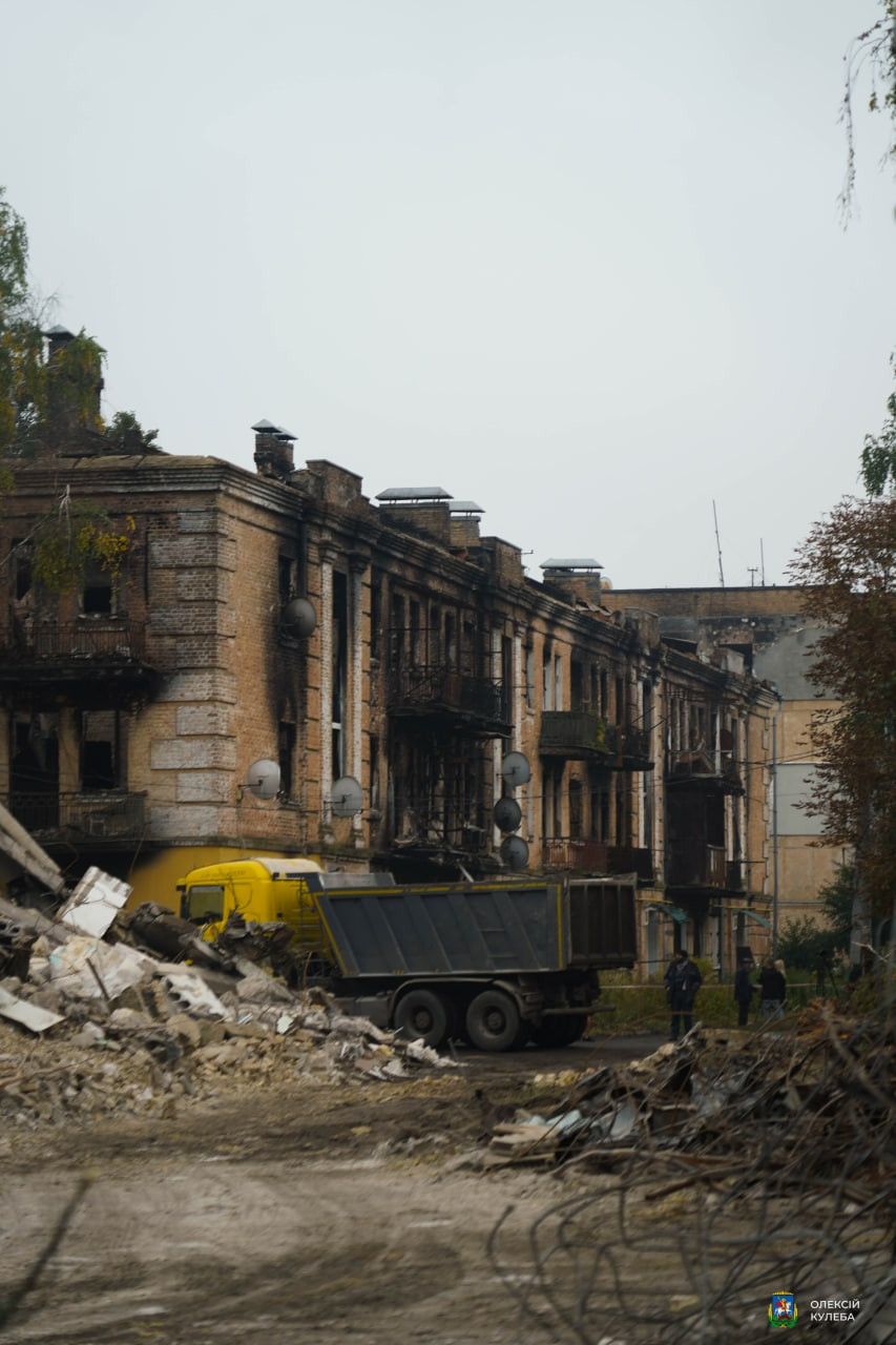 Франція допоможе з відбудовою військового містечка в Гостомелі - 1 - зображення
