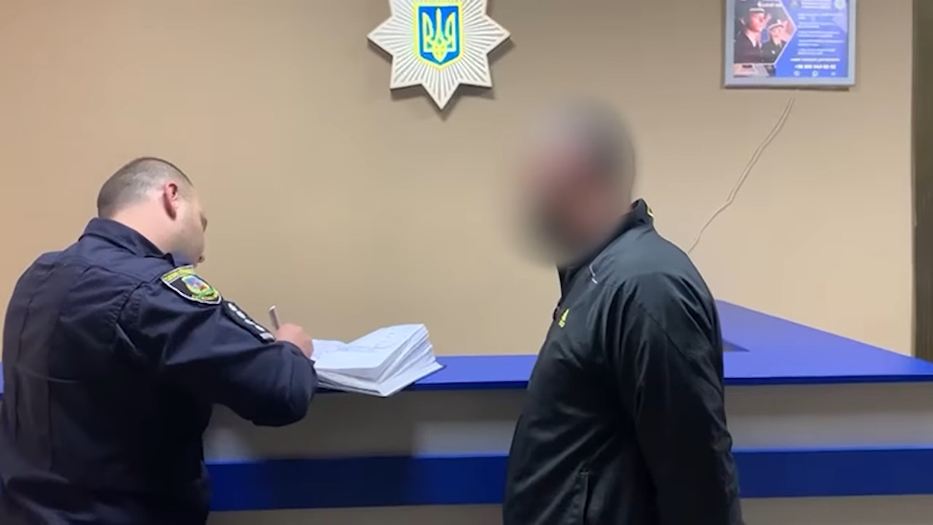 На Київщині чоловік видавав себе за військового, щоб виманювати кошти з родичів - зображення