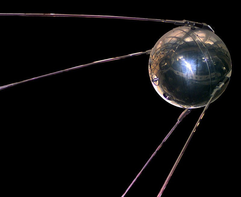 Владлен Мараєв: 65 років тому на орбіту було виведено перший в історії штучний супутник Землі - зображення