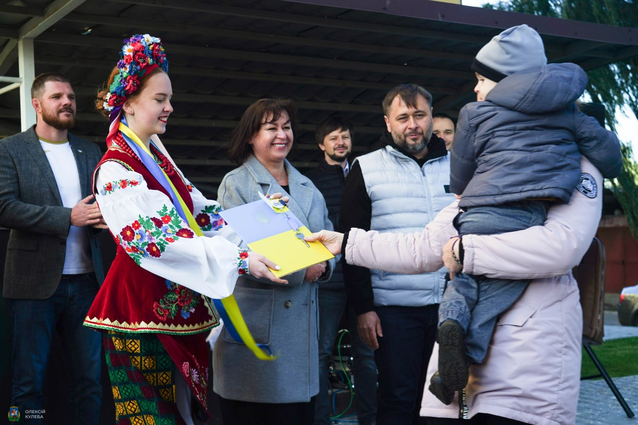У Борисполі 19 родин отримали ключі від соціального житла - зображення