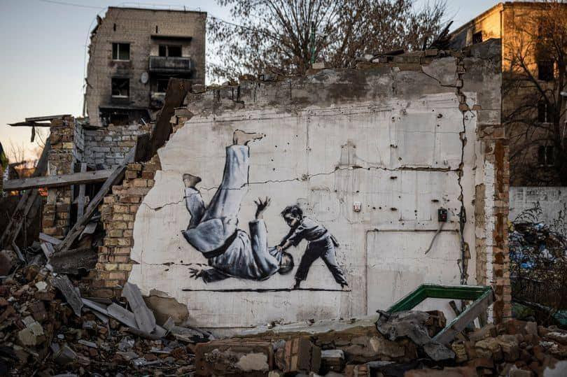 На руїнах в Бородянці з’явилися графіті Бенксі - зображення
