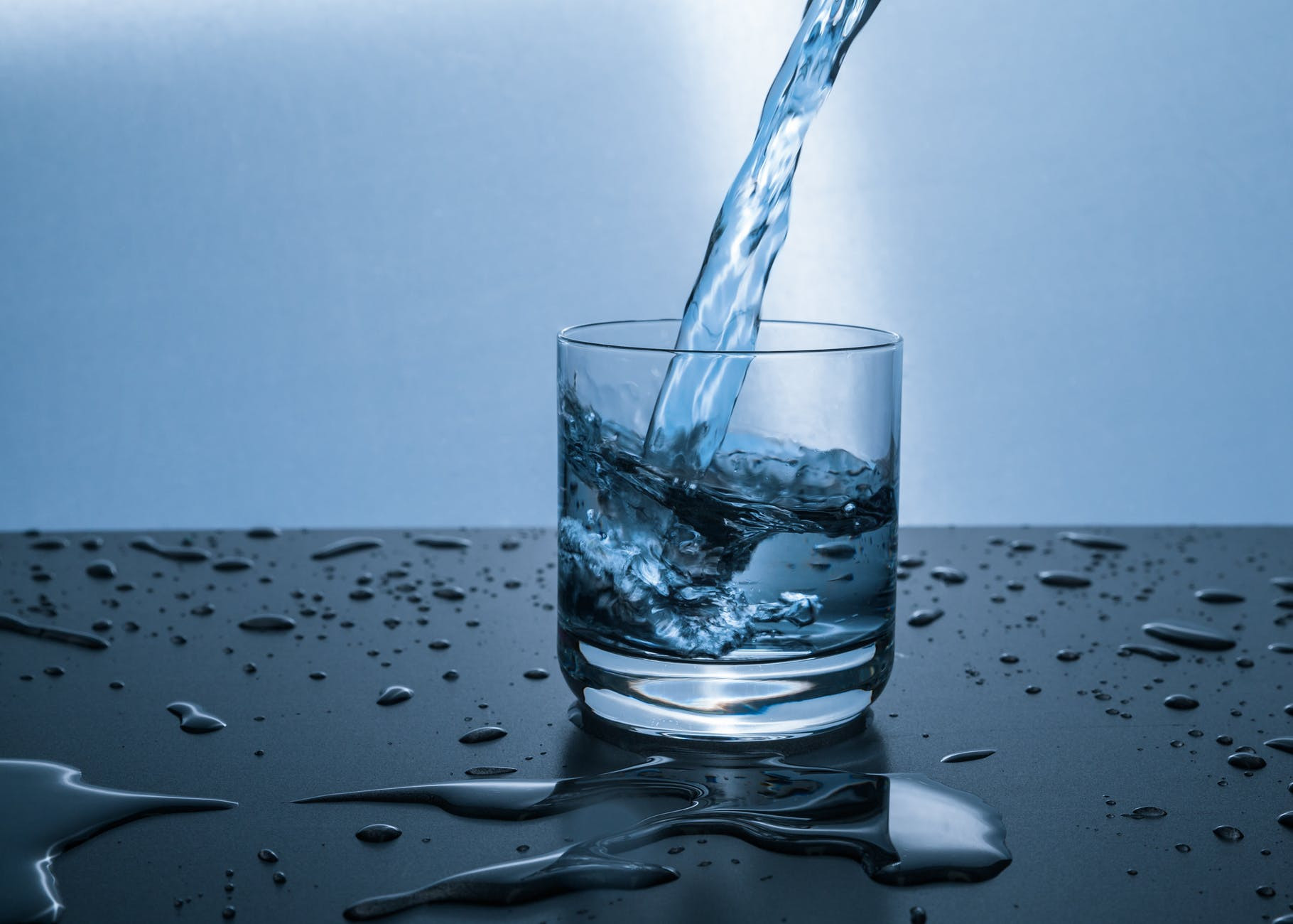 Як правильно підготувати запас води для екстрених ситуацій - зображення