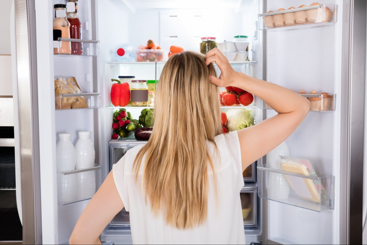 Як зберігати продукти в холодильнику, якщо тривалий час немає світла? - зображення