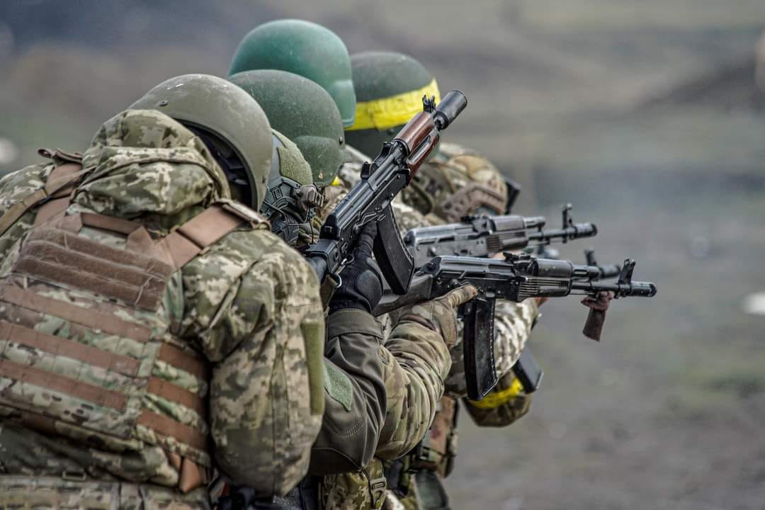 В Україні продовжили дію воєнного стану ще на 90 днів - зображення