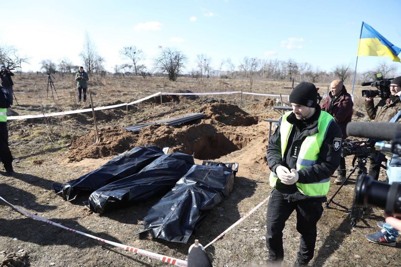 У Бородянці виявили тіла трьох вбитих окупантами мирних жителів - 1 - зображення