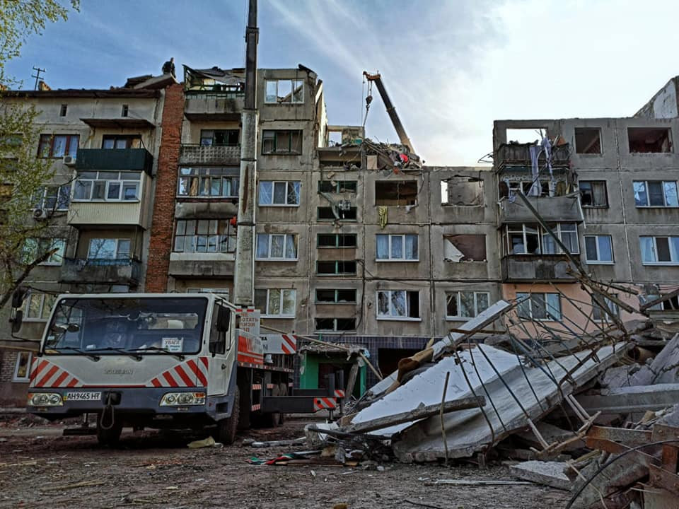 Рятувальні роботи в Слов'янську завершено: 15 людей загинуло, 24 поранено - зображення