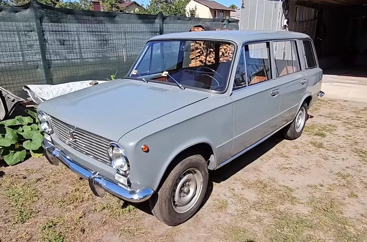 В Ірпені на Київщині знайшли новий ВАЗ-2102, який простояв у гаражі 50 років - зображення