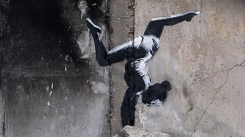 Італійські реставратори в Бородянці частково реставрували графіті Banksy та C-215 - зображення