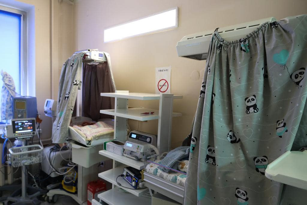 Меценати допомогли оновити реанімацію для новонароджених у перинатальному центрі Київщини - зображення