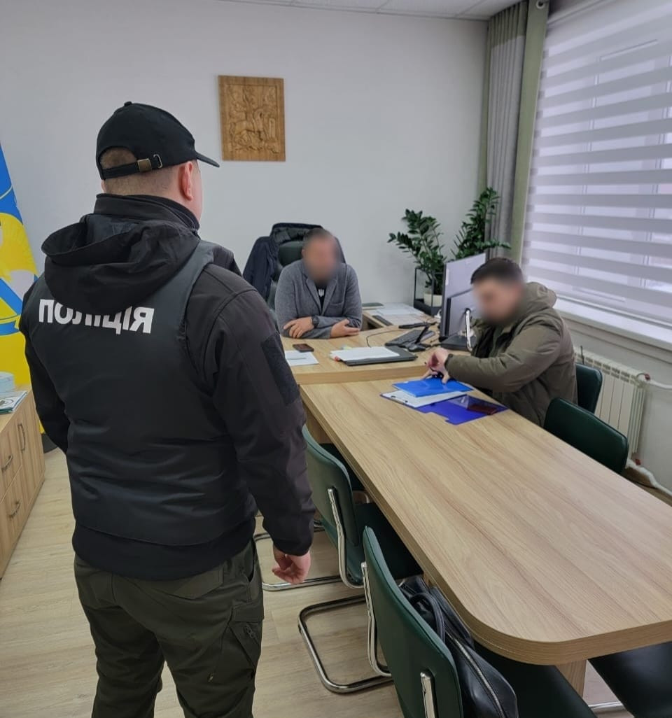 На Київщині голова сільради придбав авто для тероборони зі збитками у 700 тисяч гривень - зображення