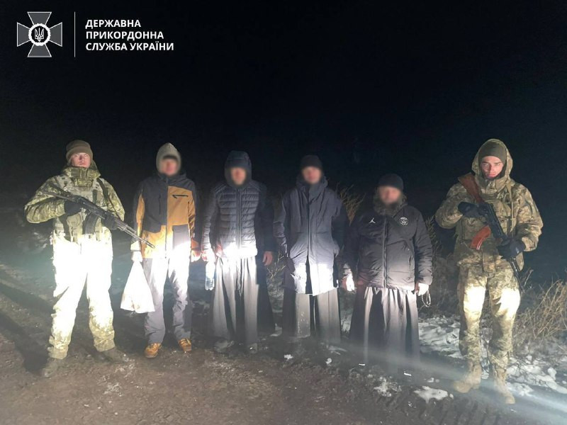 Казначей Лаври з ряженими попами – на «паломницькій» екскурсії за $12 000 - зображення