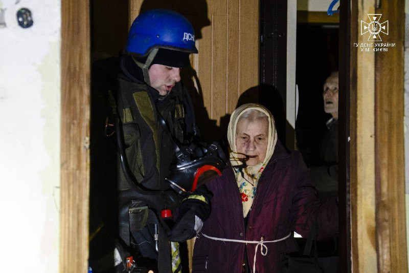 У ніч на 13 грудня рашисти масово атакували Київ: кількість жертв зросла до 53 людей - зображення