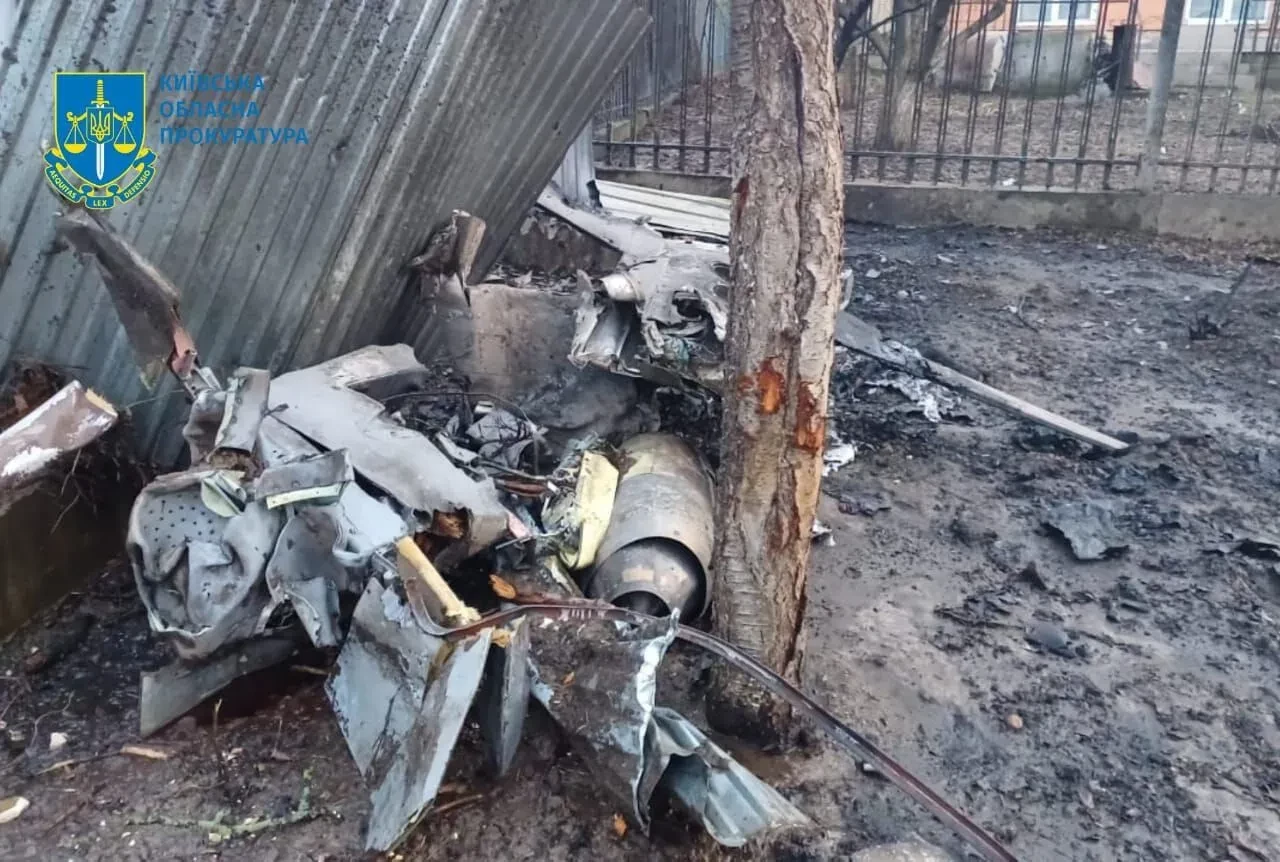 Пошкоджено житлові будинки, є постраждалі: наслідки ракетної атаки на Київщину 7 лютого - 2 - зображення