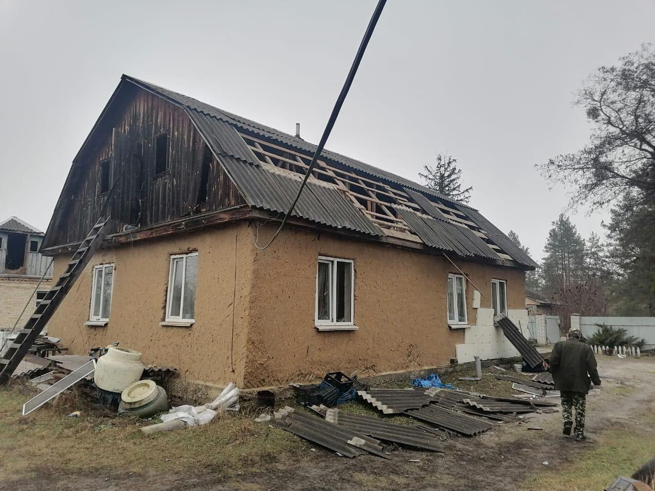 Під час ранкової атаки на Київщину постраждали населені пункти Бучанської громади - зображення