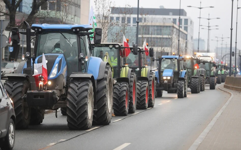 У Польщі розпочався масштабний страйк фермерів - зображення