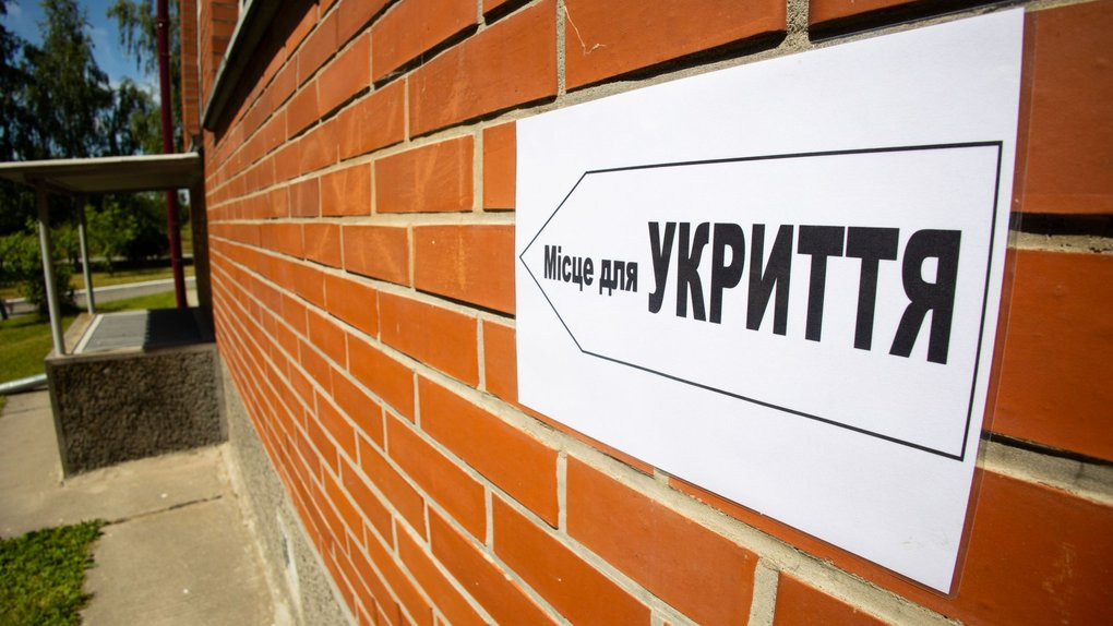 На Київщині продовжують облаштовувати укриття у закладах освіти - зображення
