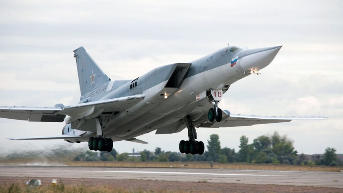 Україна вперше знищила російський Ту-22М3 - Повітряні сили (ВІДЕО) - зображення
