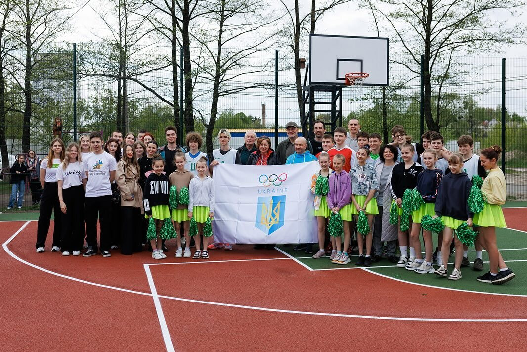 На Київщині відкрили баскетбольний майданчик на честь загиблого військового - зображення