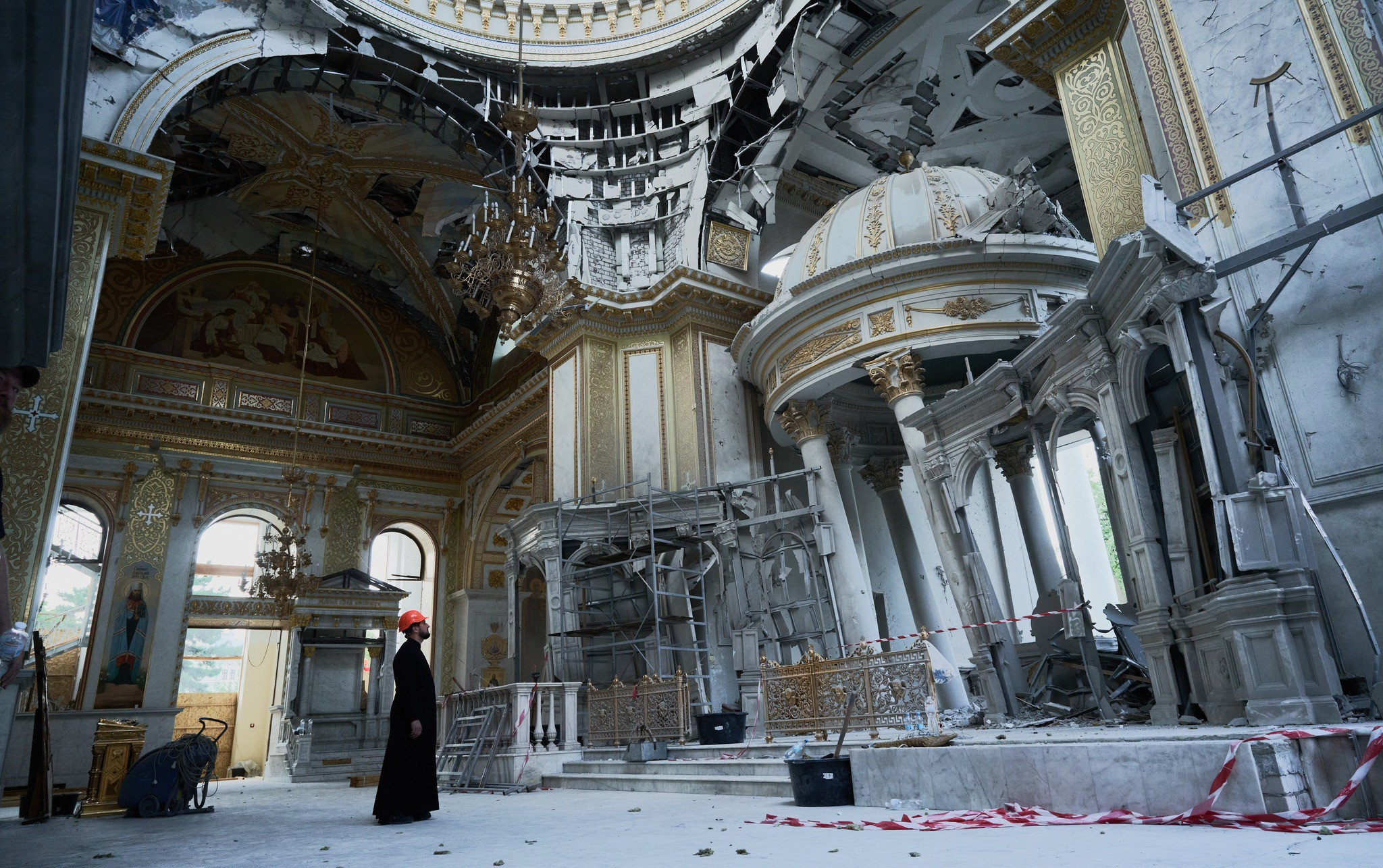У Києві відкрилася фотовиставка про українські культурні пам'ятки, що були знищені під час війни - 3 - зображення