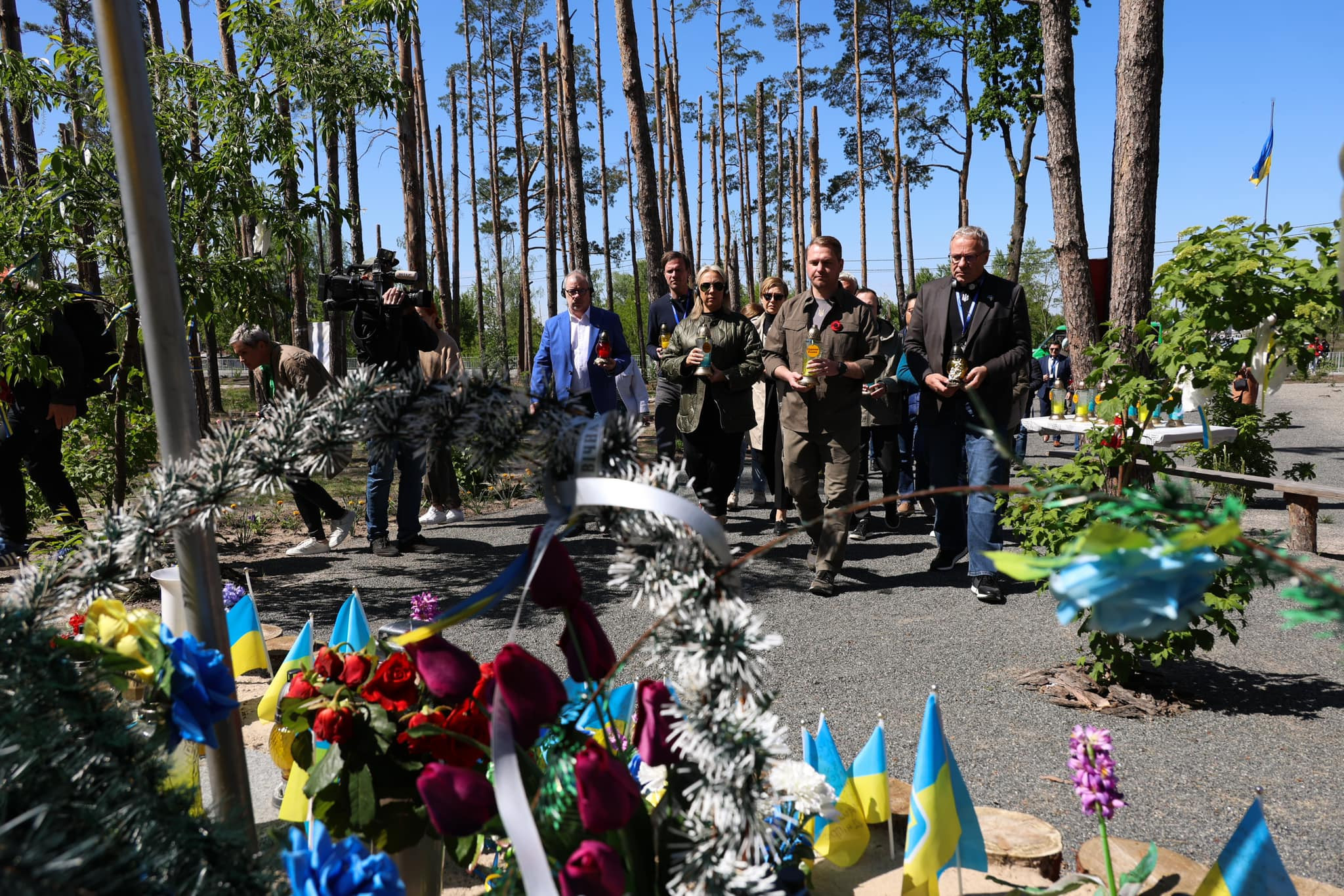 Міжнародна делегація відвідала Київщину в День пам’яті та перемоги - 8 - зображення