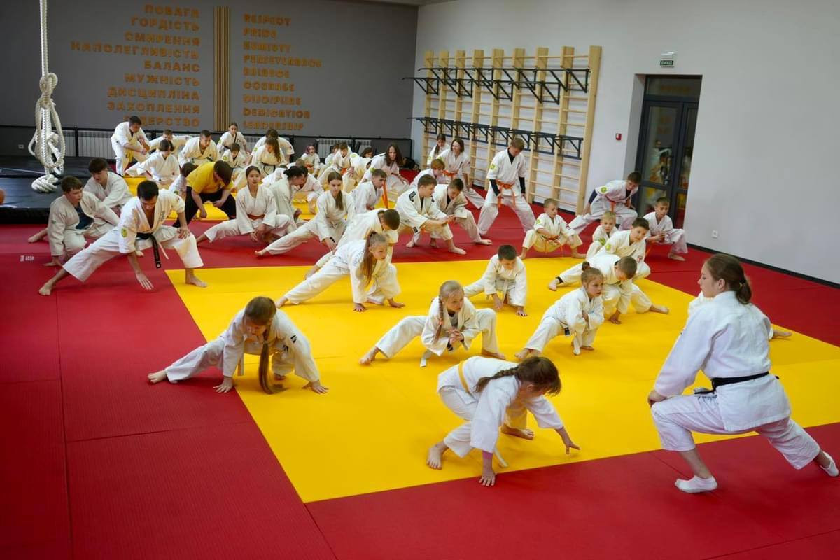 У Бучі відкрили оновлену школу бойових мистецтв - зображення