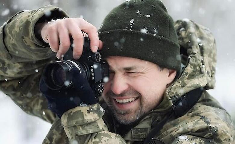 На фронті внаслідок важкого поранення загинув військовий фотограф Арсен Федосенко - зображення