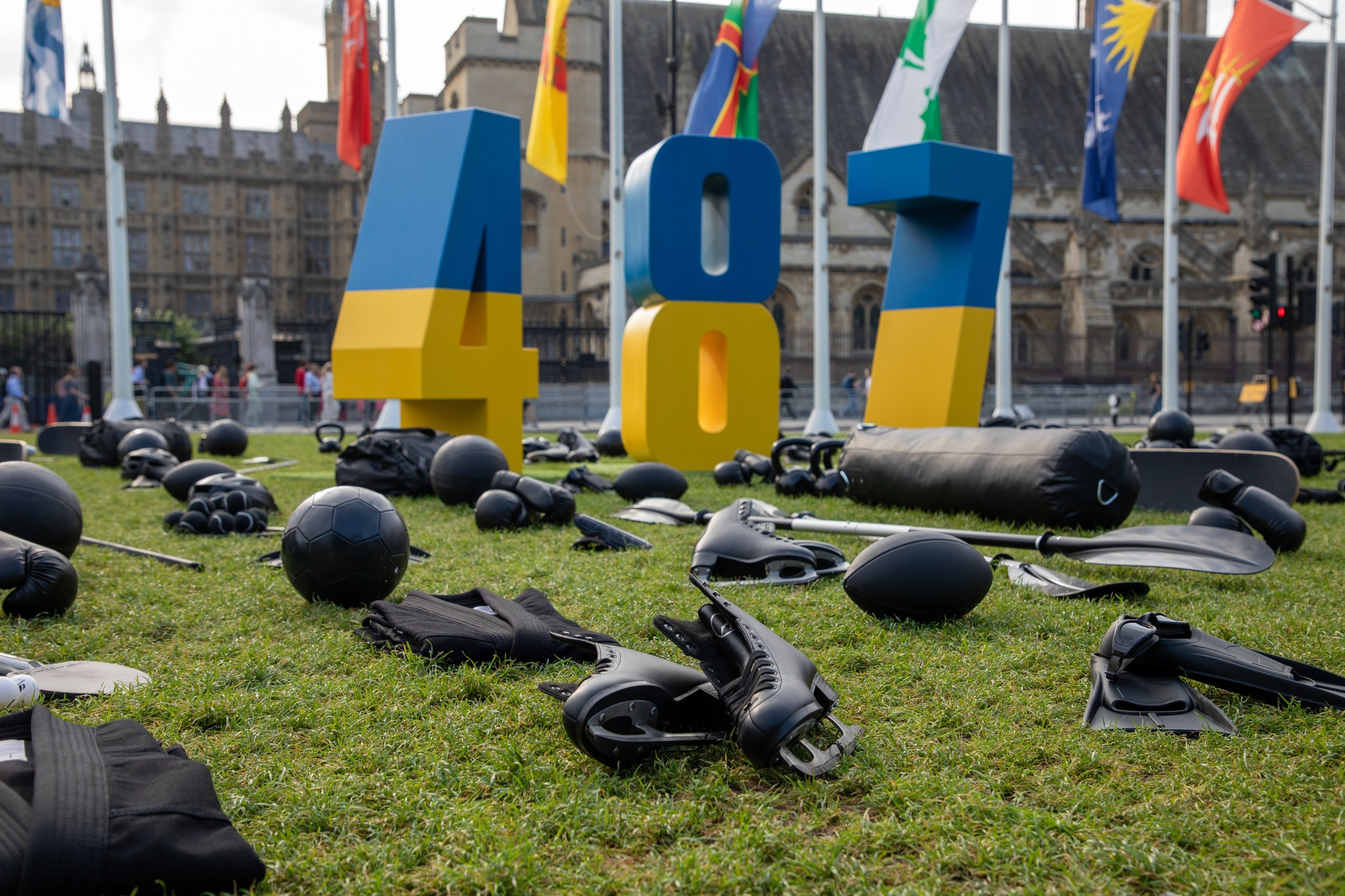 У Лондоні встановили інсталяцію на честь загиблих українських спортсменів - 1 - зображення